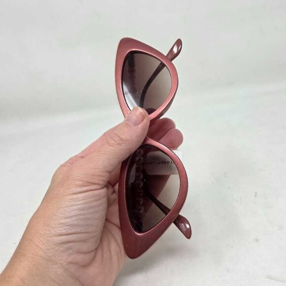 New Anthropologie beaded chain-arm cat-eye sunglasses